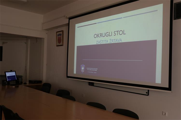 Slika /02_vijesti/2021/6 mjeseci/Održan okrugli stol na temu zaštite žrtava/IMG_0665.JPG